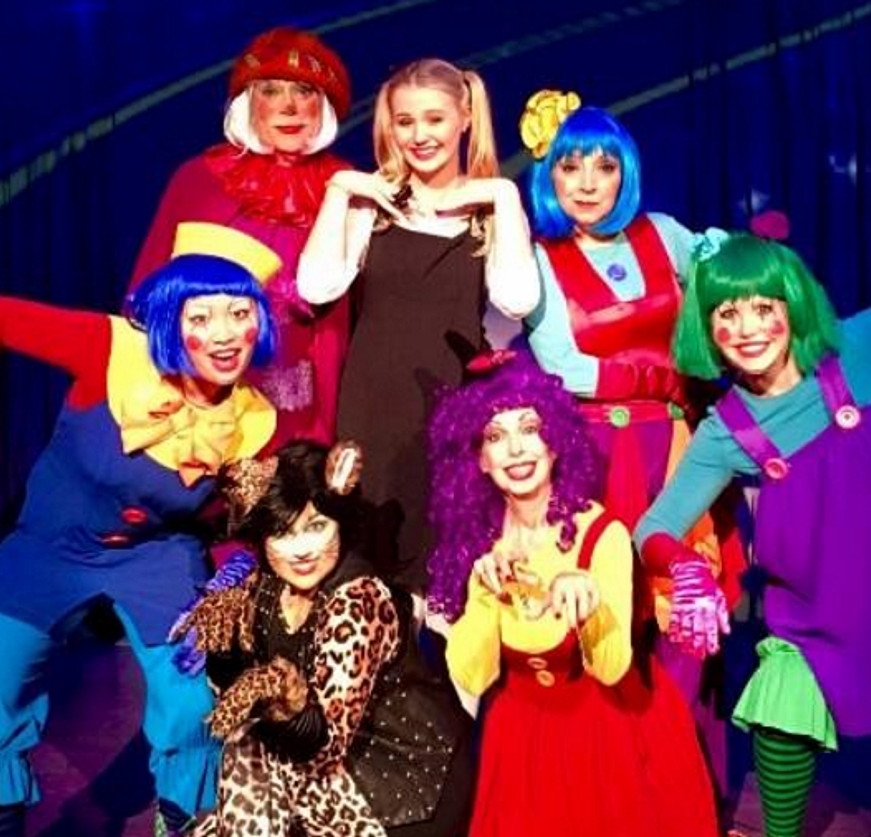 ABSOLUTELY HALLOWEEN: A Magical, Mysterious Musical for Ages 2 to 102!