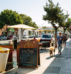 Places to Watch the Super Bowl in Santa Monica