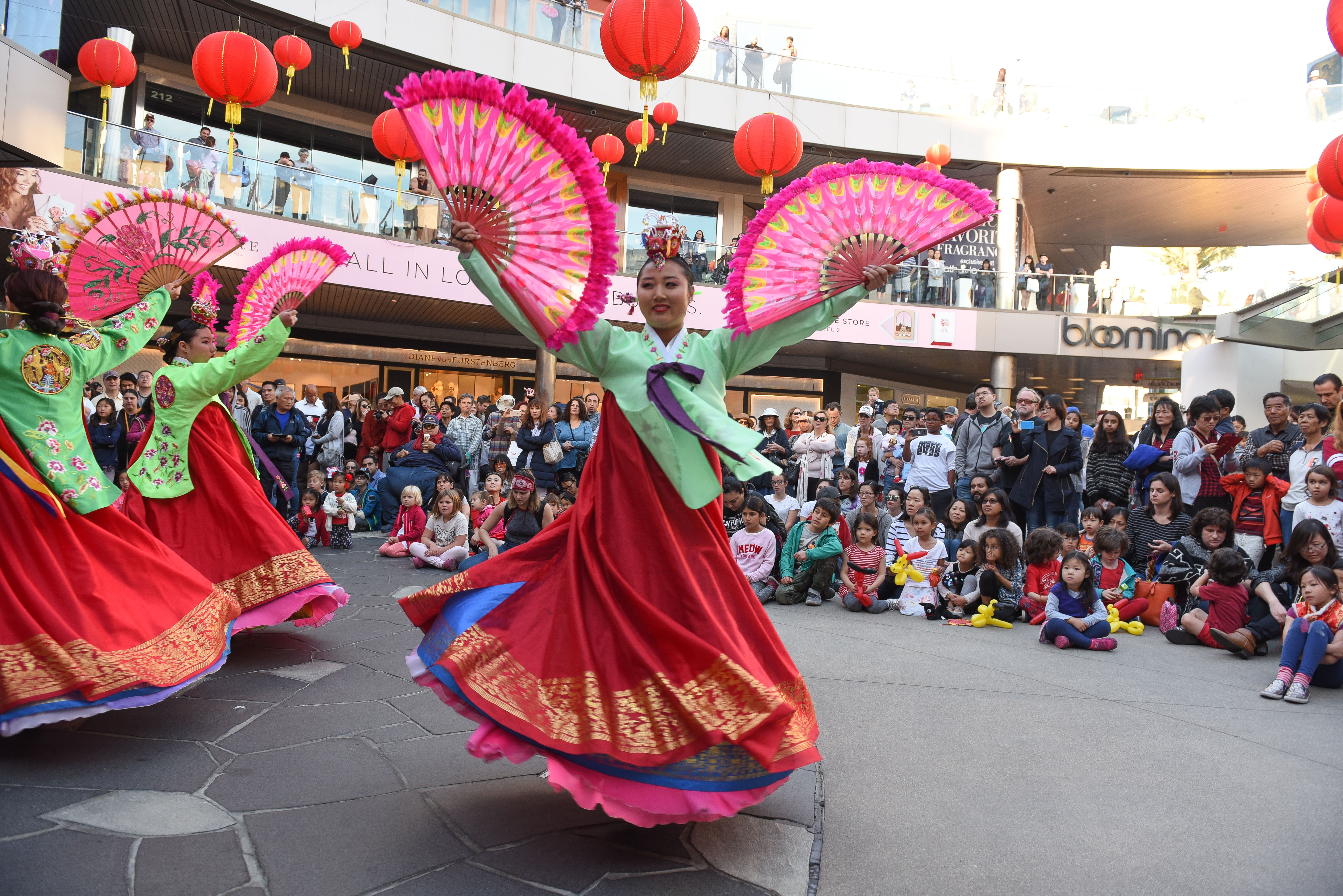 Santa Monica Place Lunar New Year Celebration | Santa Monica6016 x 4016