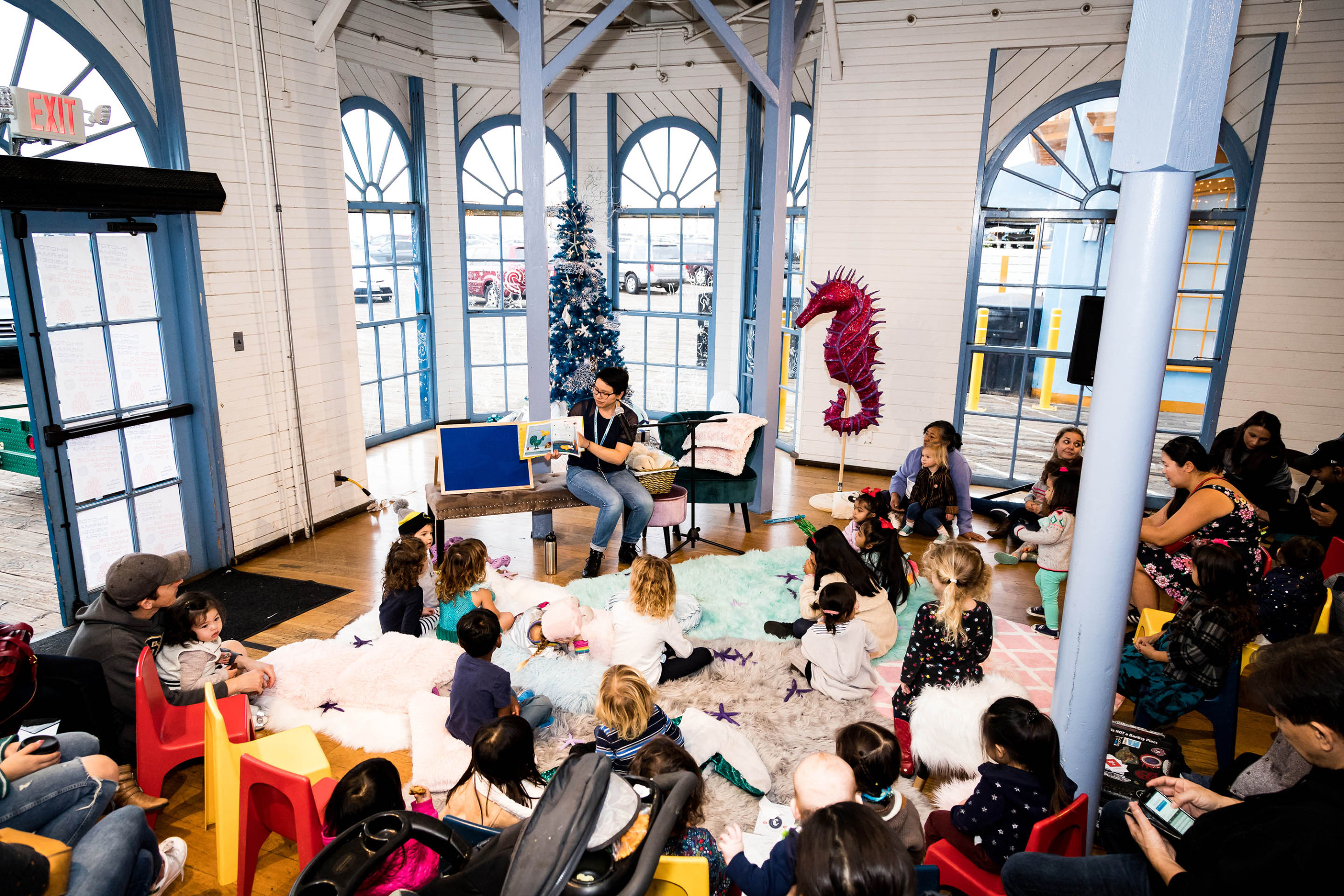 Holiday Story & Craft Time