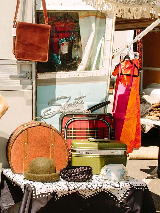 Antique Market Local Shopping Flair