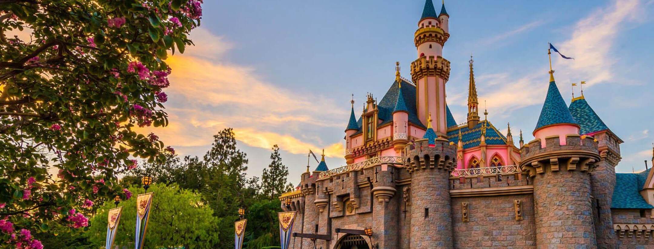 santa monica distance to disneyland