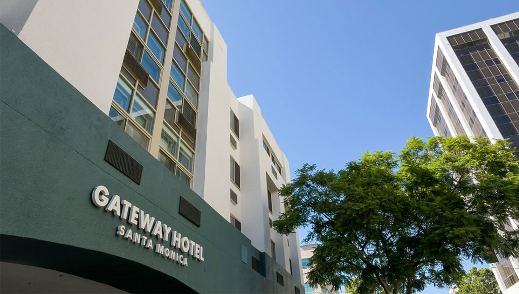 Gateway Hotel Santa Monica front of building