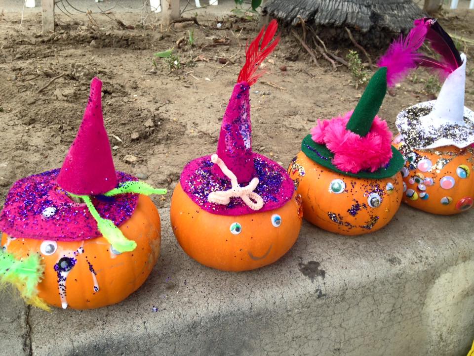 Pumpkin Decorating at Santa Monica Main Street Farmers Market