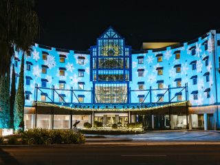 Seaside Cinema Holidays at Loews Santa Monica Beach