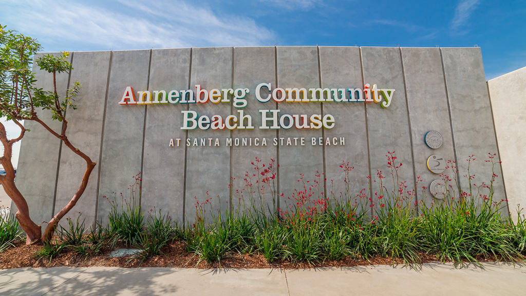 amber community beach house