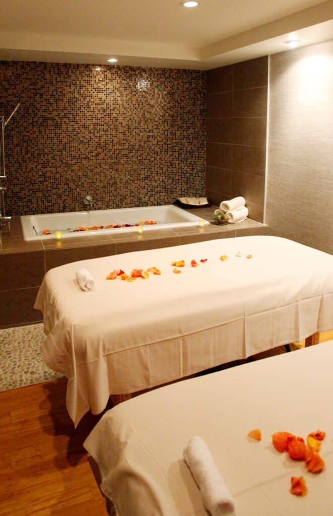 message table at alchemie spa santa monica