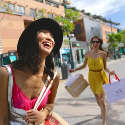 friends shopping at santa monica