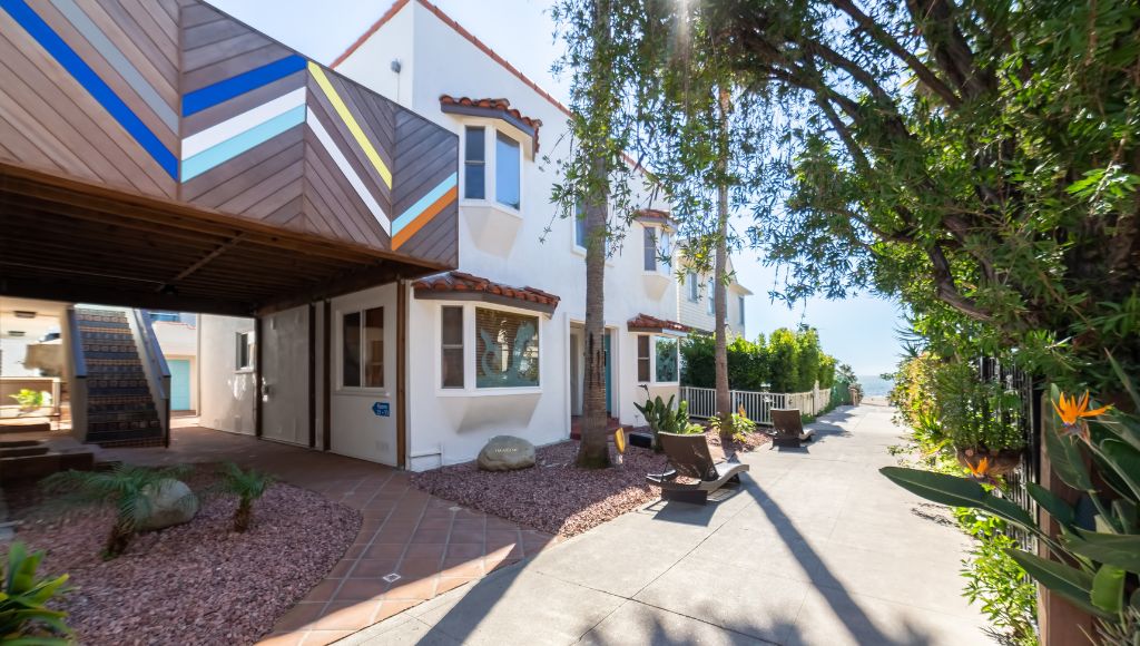 Sea Blue Hotel Exterior