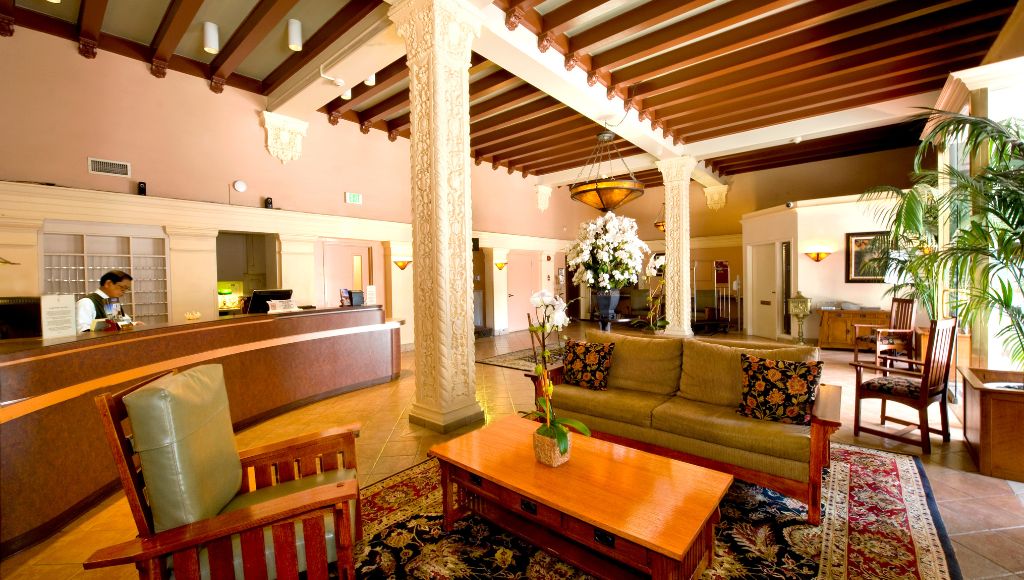 Lobby of Hotel Carmel