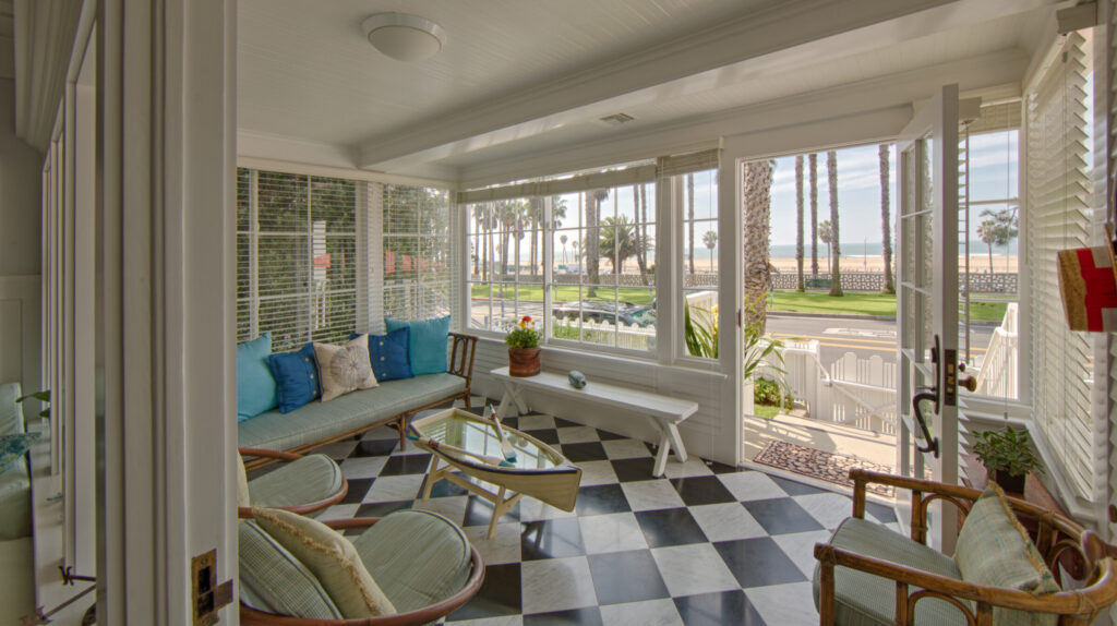 Santa Monica Hotels with Free Parking