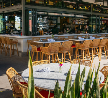 outside bar seating at north Italia