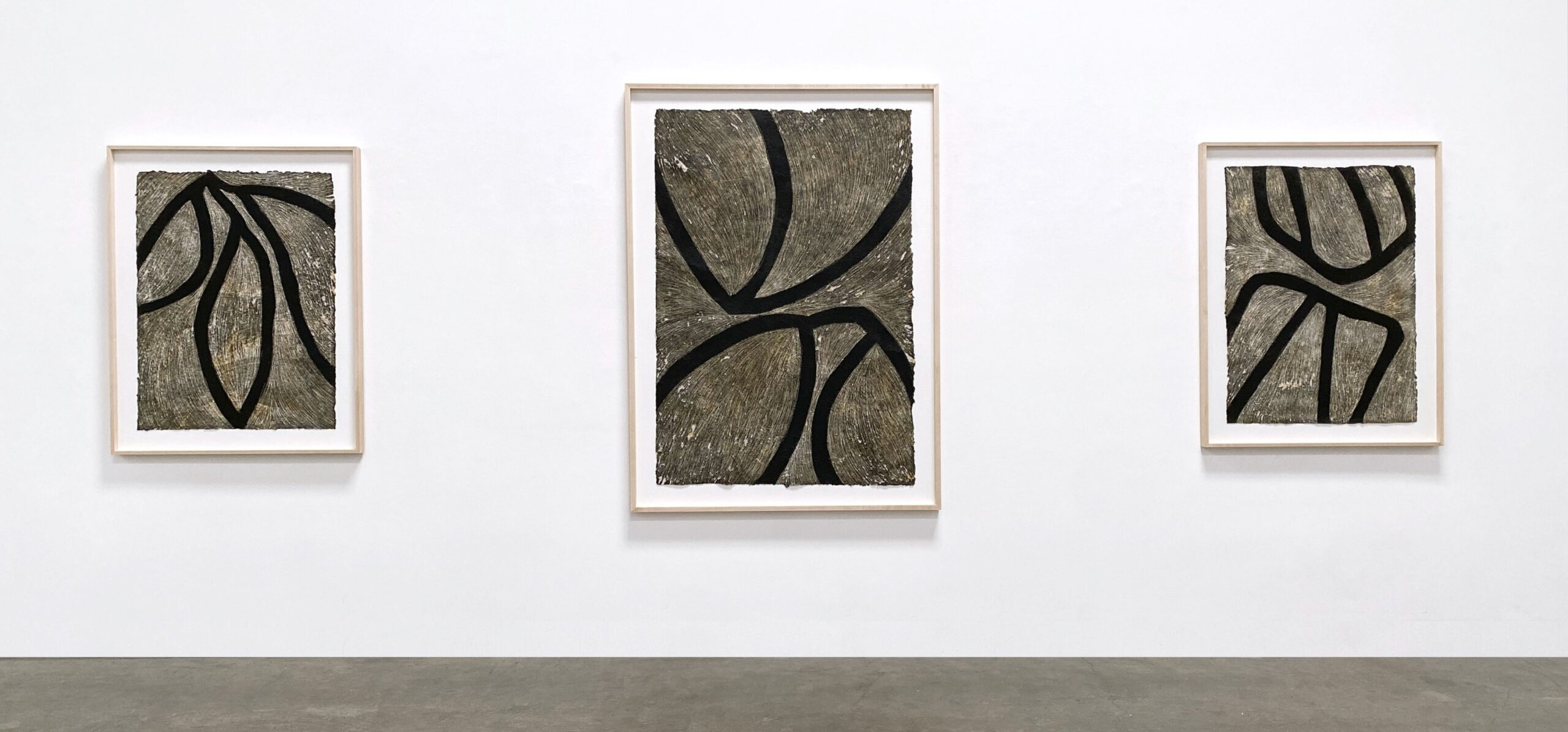 “莱斯利-萨克斯画廊举办的 ”马克-卡塔诺剪纸艺术展